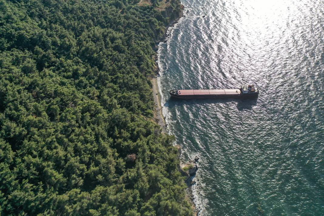 Mudanya'da karaya oturan kargo gemisi kurtarıldı - Resim: 1